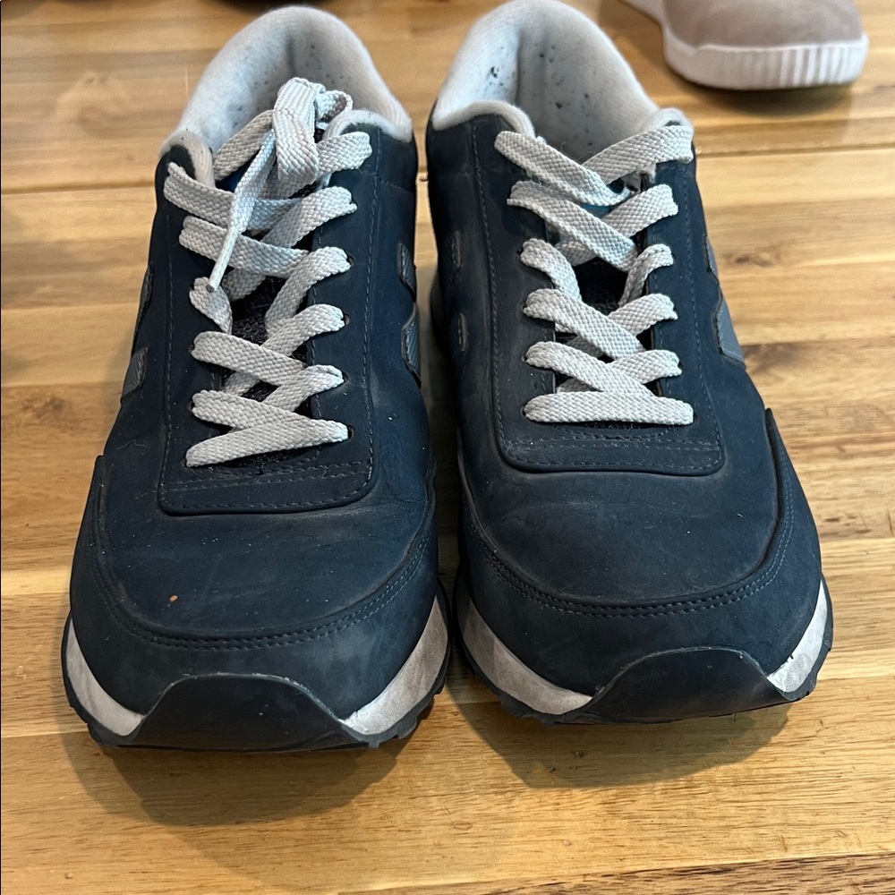 Men's Black Sneakers